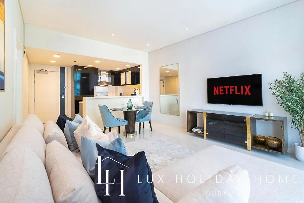 Lux The Bays Edge Canal View Suite Dubai