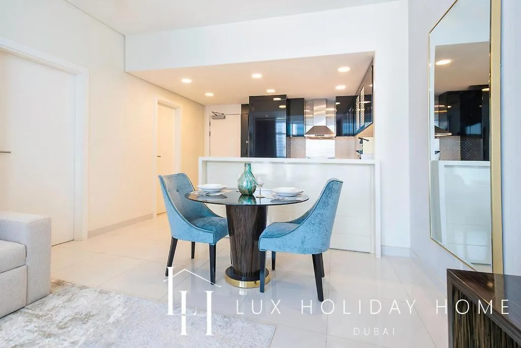 Lux The Bays Edge Canal View Suite Dubai